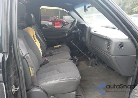 2004 Chevrolet Silverado 1500 z USA, uszkodzony, nr VIN 1GCEC14X84Z233135